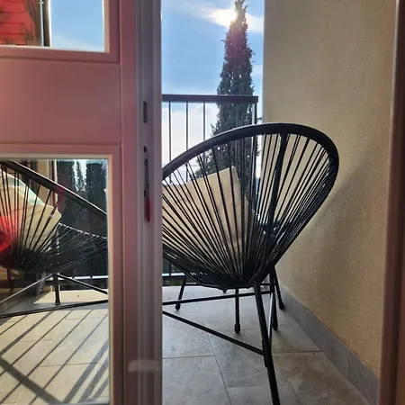 Room402 With View Apartment